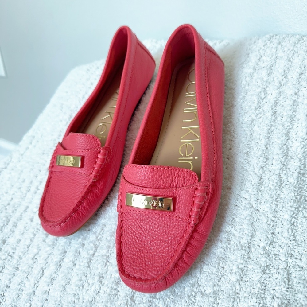 NWOT Calvin Klein  Coral Flats with Gold Accent - Picture 2 of 7